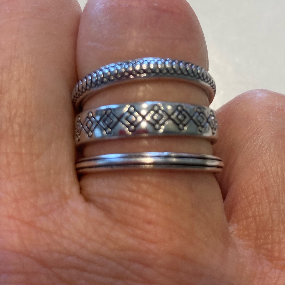 NWOT 3 Band Rings Silver tone Sz 7 1/2